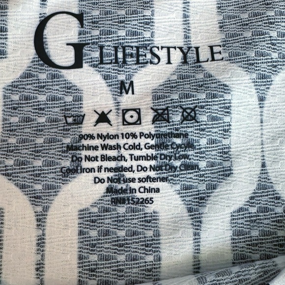 G Lifestyle Long Sleeve Crew Golf Top - Picture 7 of 7